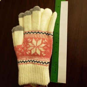 gloves to hold tech devices in cold weather